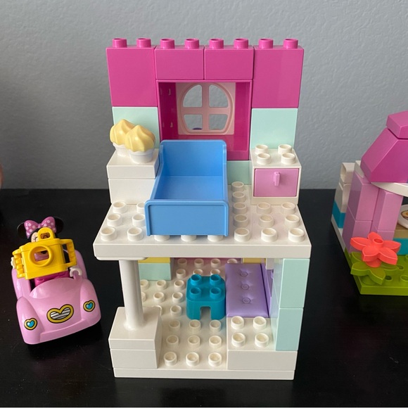 LEGO Duplo 10942 DISNEY Junior MINNIE'S HOUSE AND CAFE Daisy 75 pieces - Picture 6 of 16